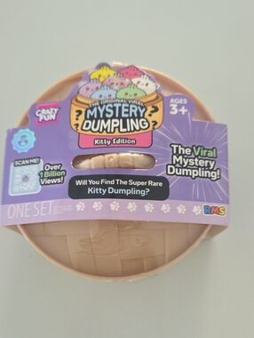 NWT Mystery Dumpling Kitty Edition Surprise Toy